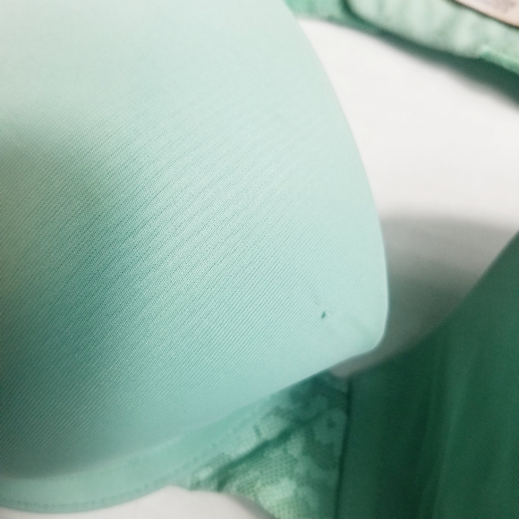 VICTORIAS SECRET WOMEN'S BRA SIZE 38C - Picture 13 of 16